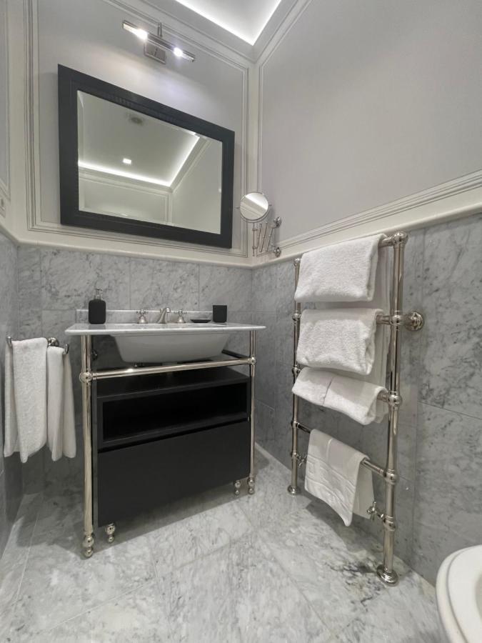 Calzaiuoli3 Luxury Flat In The City Center Of Florens Exteriör bild
